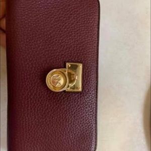 Michael kors wallet